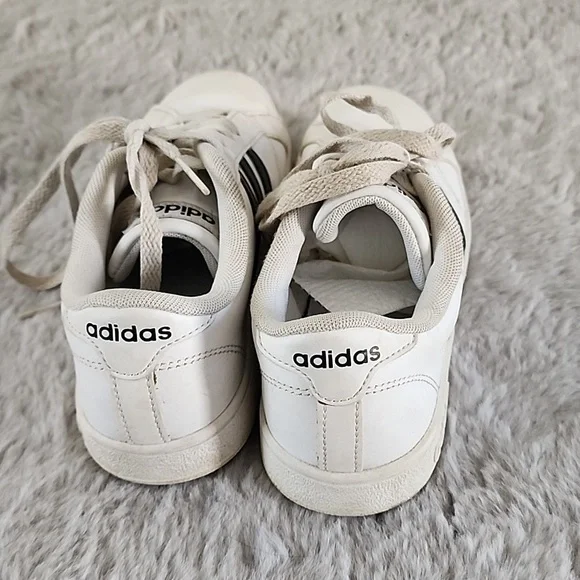Adidas superstar girls 3.5 Good used condition - Picture 5 of 5